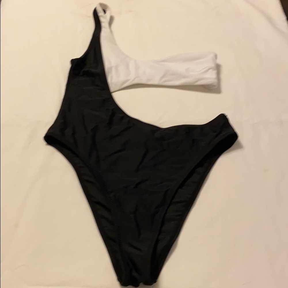 Kendall & Kylie Bathing Suit NWOT Sz X-Small